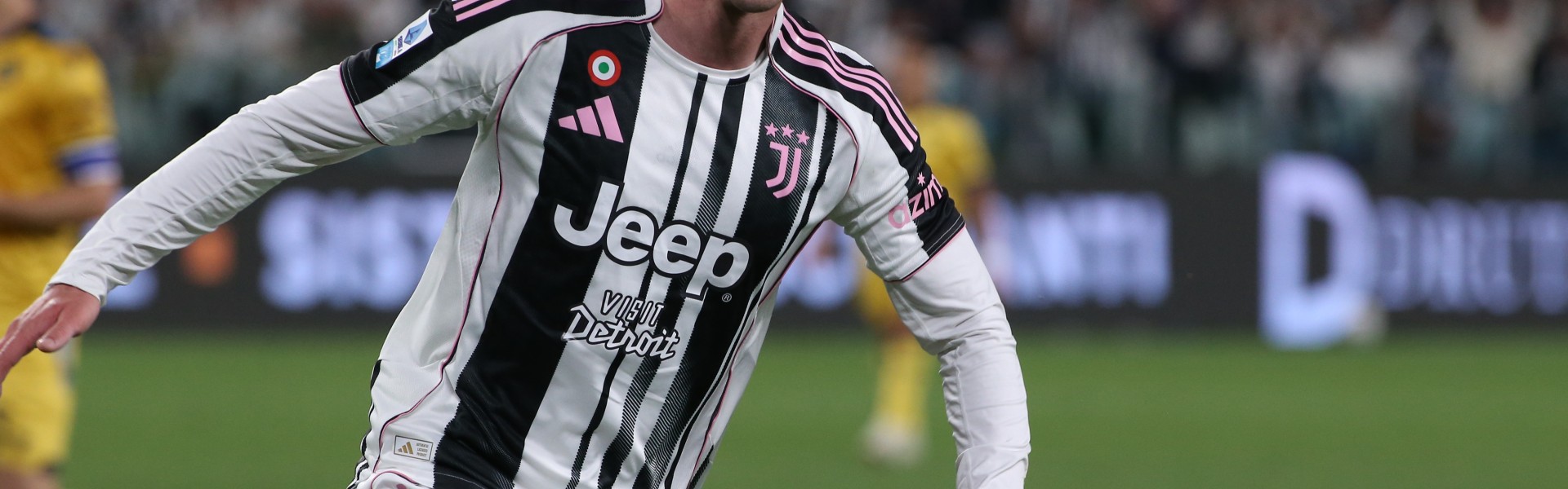 世界杯下载中心入口-尤文跟队：弗拉霍维奇今日参加部分合练